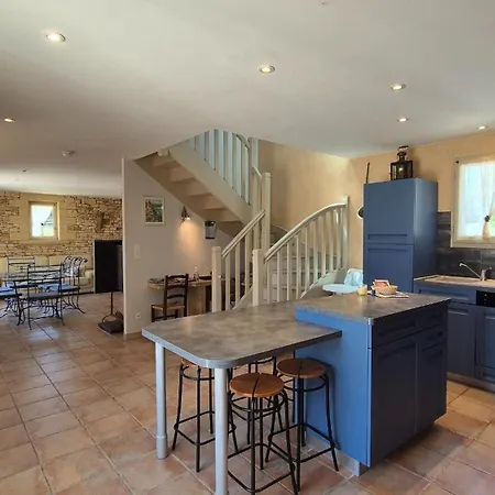 Bayaou Avec Piscine Couverte A Feriehus *