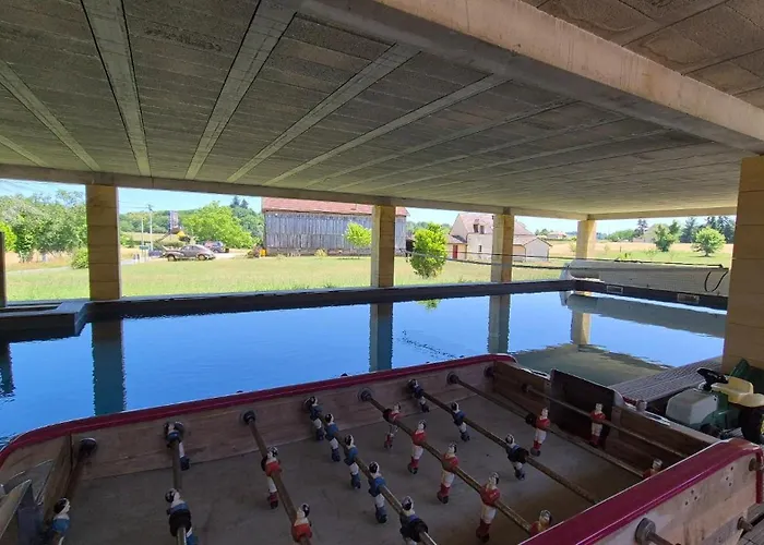 Feriehus Bayaou Avec Piscine Couverte A Sarlat-la-Canéda
