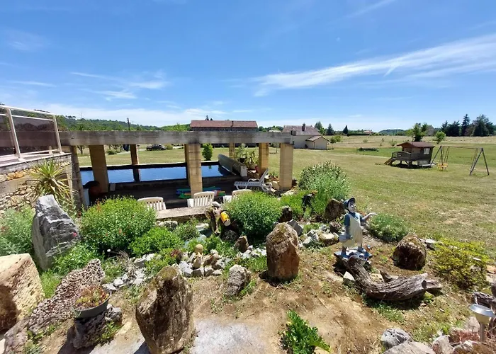 Bayaou Avec Piscine Couverte A *