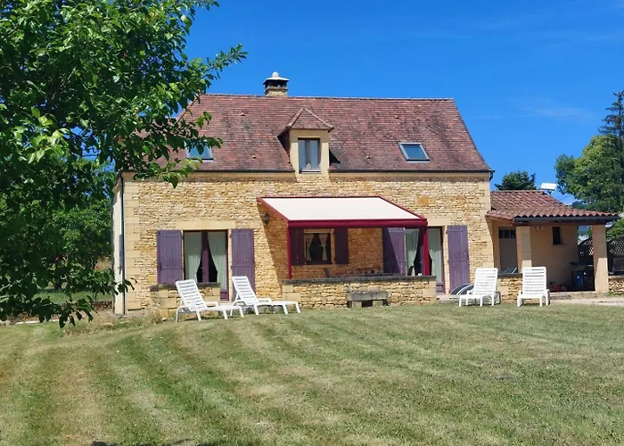 Bayaou Avec Piscine Couverte A Sarlat-la-Canéda