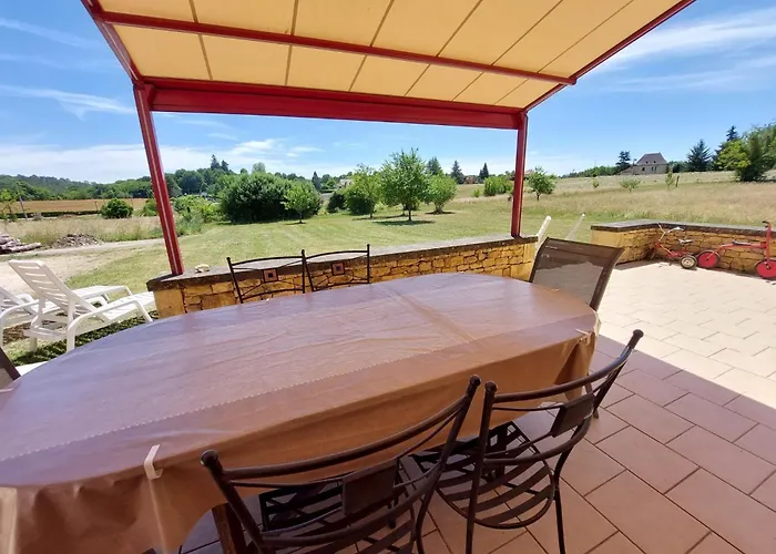 Bayaou Avec Piscine Couverte A Sarlat-la-Canéda