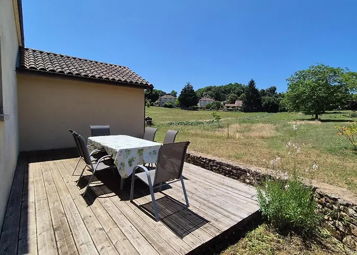 Bayaou Avec Piscine Couverte A Feriehus *