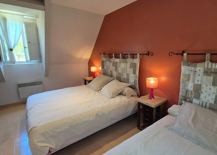 Bayaou Avec Piscine Couverte A Sarlat-la-Canéda