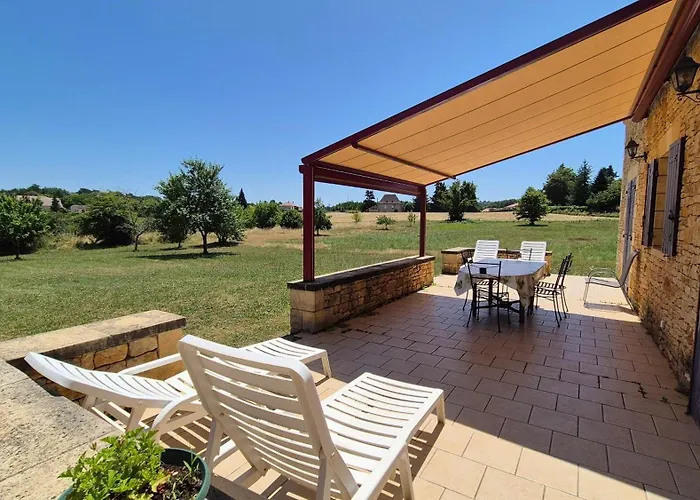 Bayaou Avec Piscine Couverte A Feriehus *